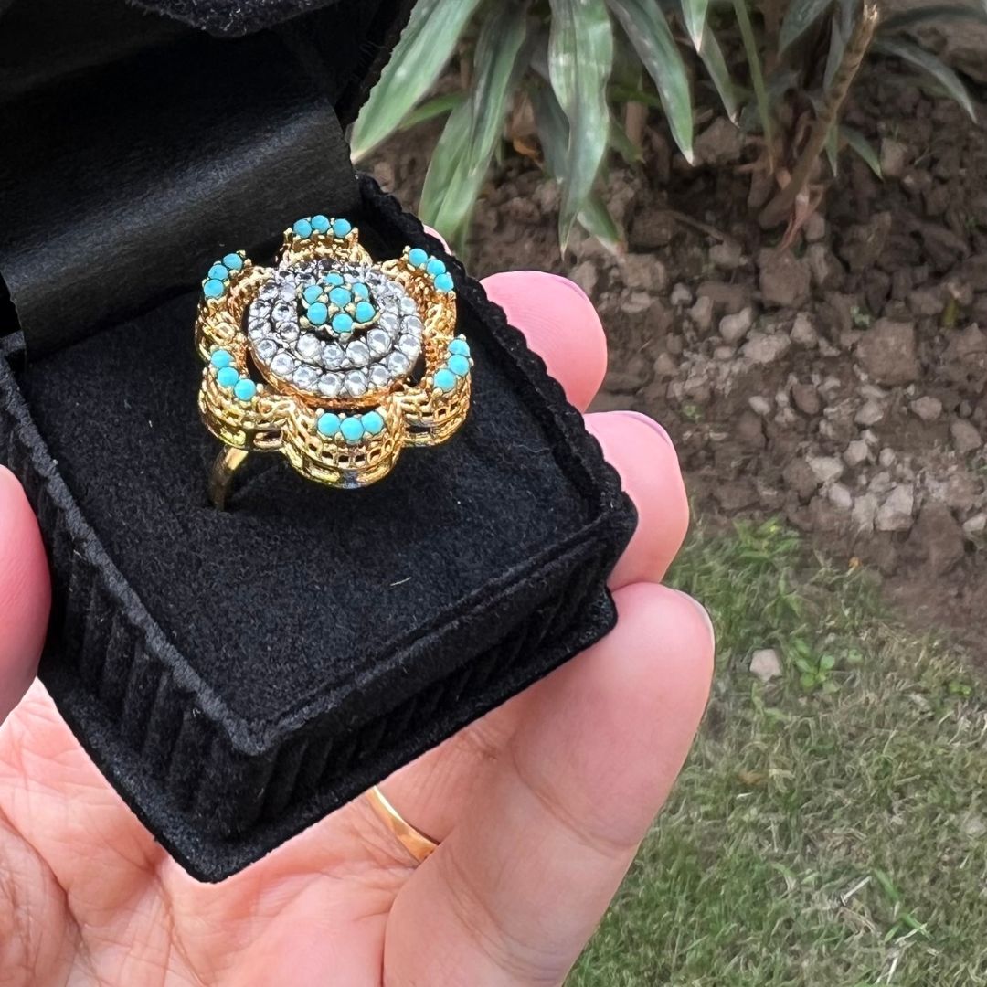 Ferozi Flower Gold image 1