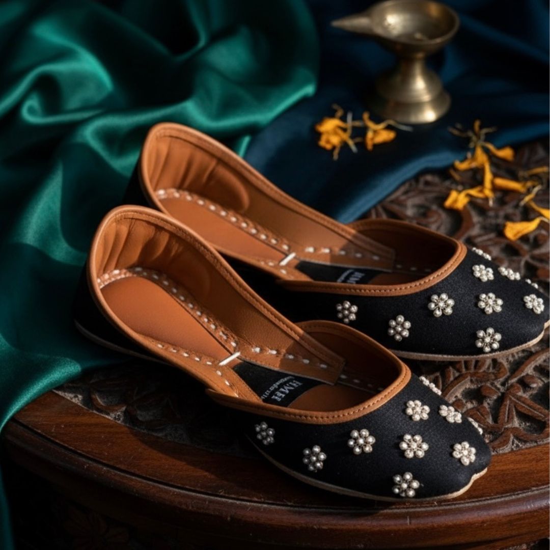 Blinky Black (Naqshkaar by Hemohandicrafts) image 1