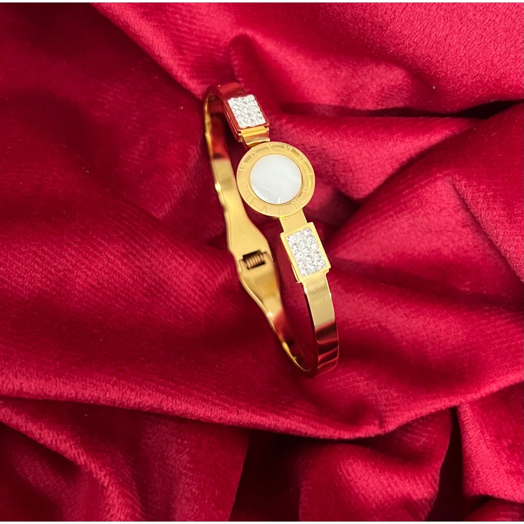 Wrist Elegance image 1