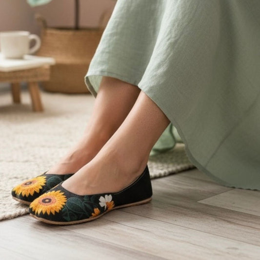 Soraj Mukhi (Naqshkaar by Hemlohandicfrafts) image 0