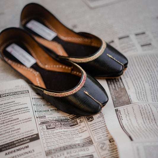 Classic Black Leather Khussa image 0